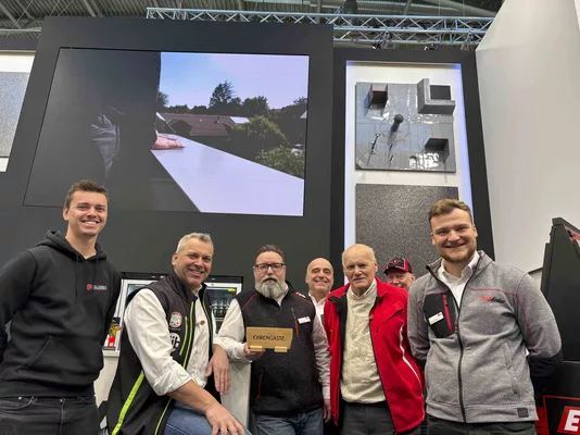 Ehrengäste auf dem Enke-Messestand