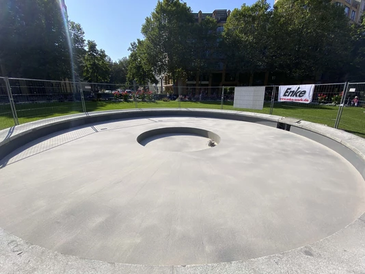 unbehandelte Brunnenplatte