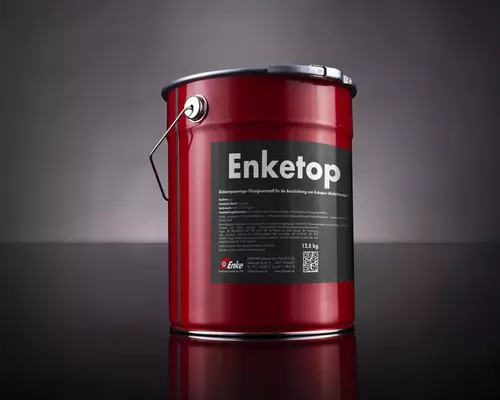 Enketop Gebinde vor schwarzem Hintergrund