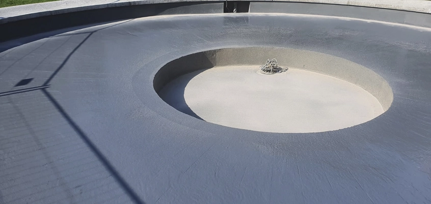 Brunnenplatte mit Enkolan behandelt