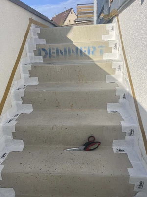 unbearbeitete Treppe