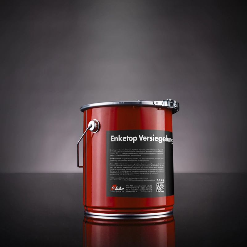 Enketop Versiegelung im Gebinde vor schwarz stehend
