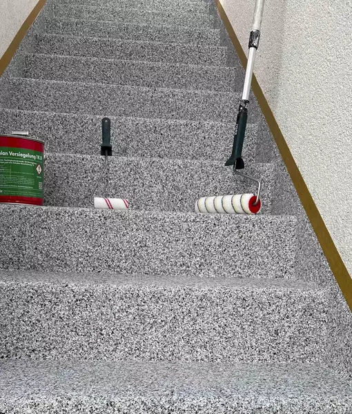 fertige Treppe mit Enkolan bearbeitet