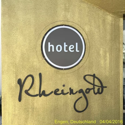 Logo Hotel Rheingold im Eingang