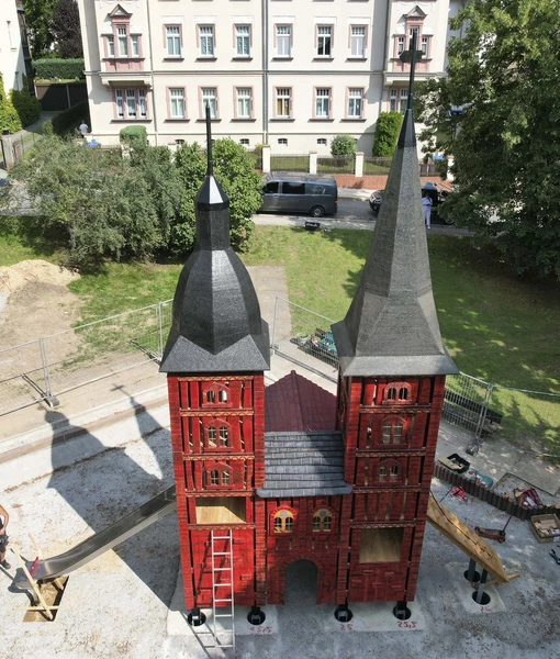 Fertige Klosterabbildung auf dem Spielplatz