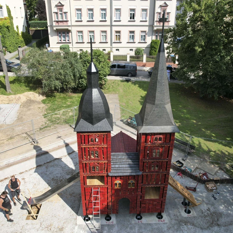 Fertige Klosterabbildung auf dem Spielplatz