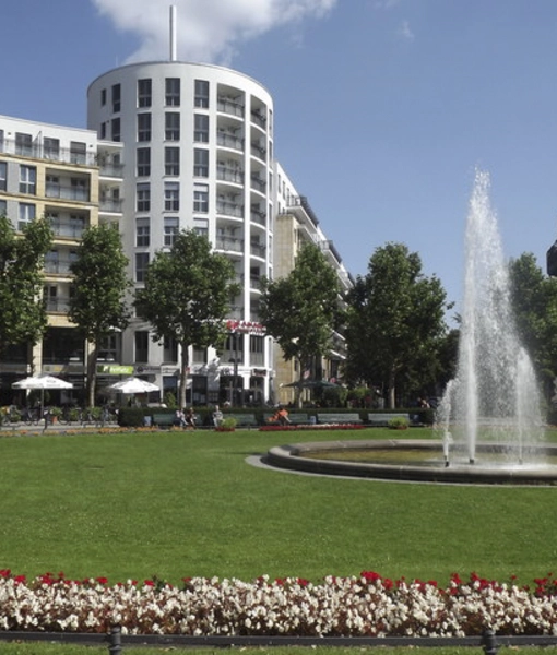 Brunnen mit Wasserspiel am Prager Platz