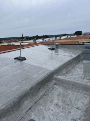 Verarbeitung Enkopur auf Flachdach Röbel