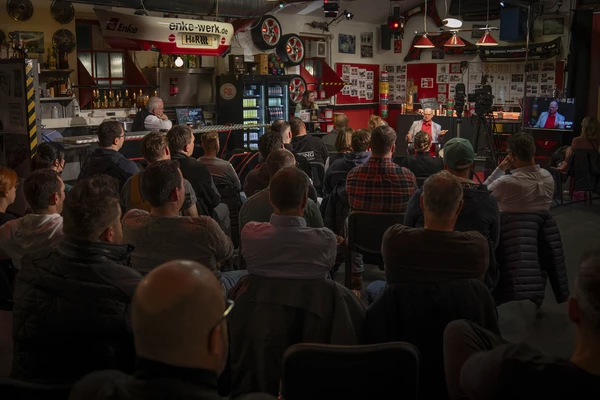 Gruppenaufnahme in Enkes Roten Hölle